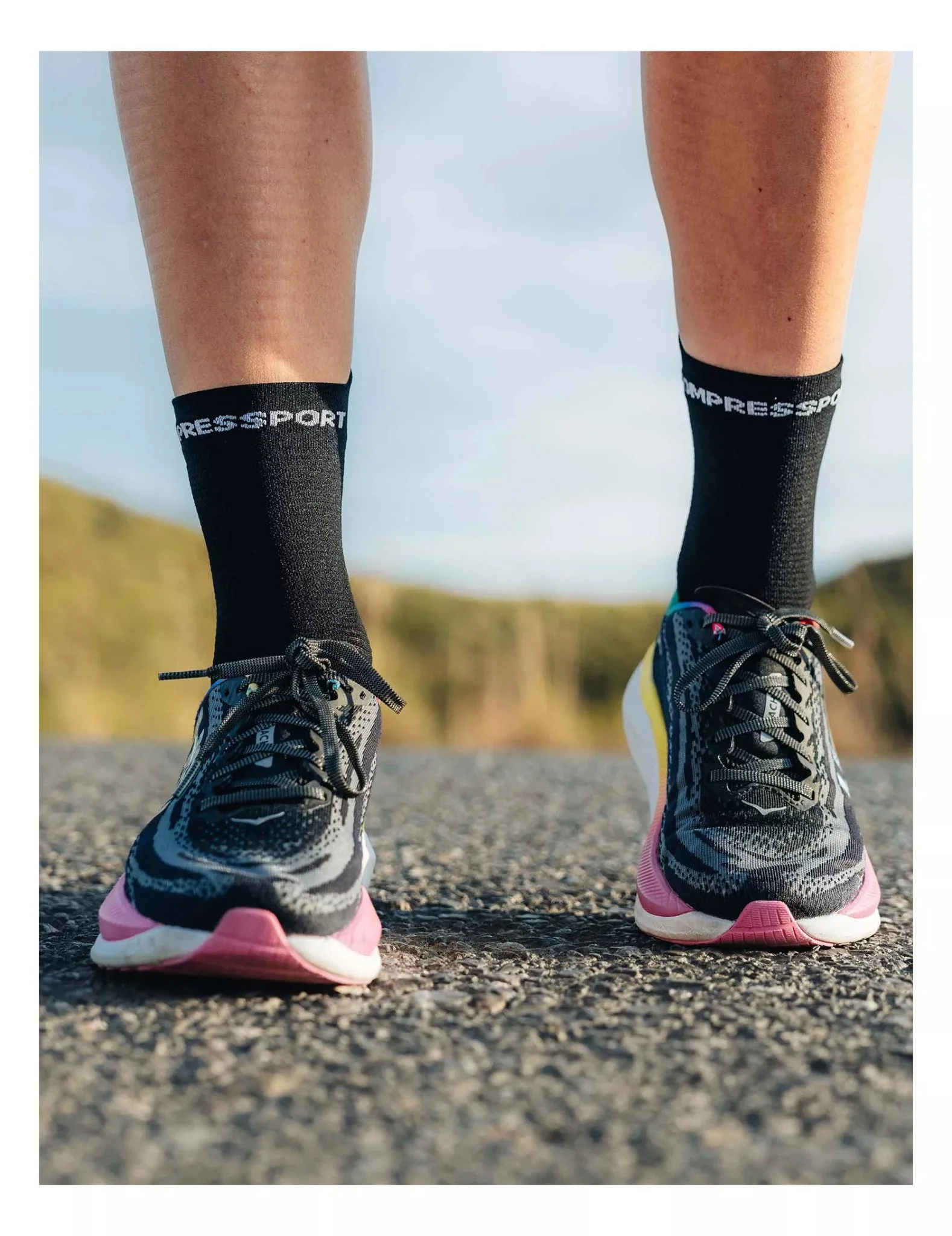 Compressport Pro Racing Socks Run V4.0 High - Image 19