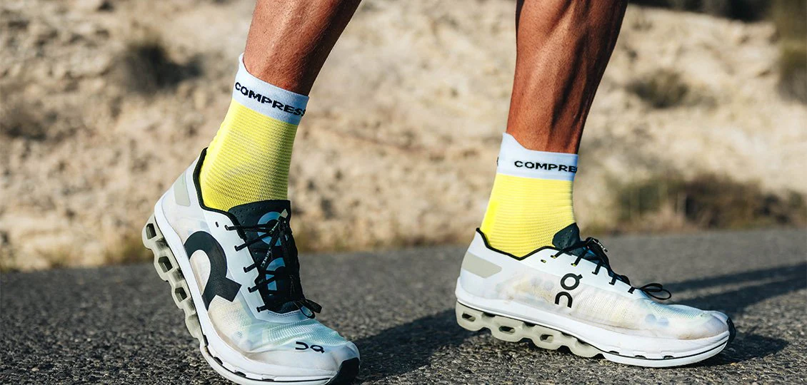 Compressport Pro Racing Socks Run V4.0 High - Image 23