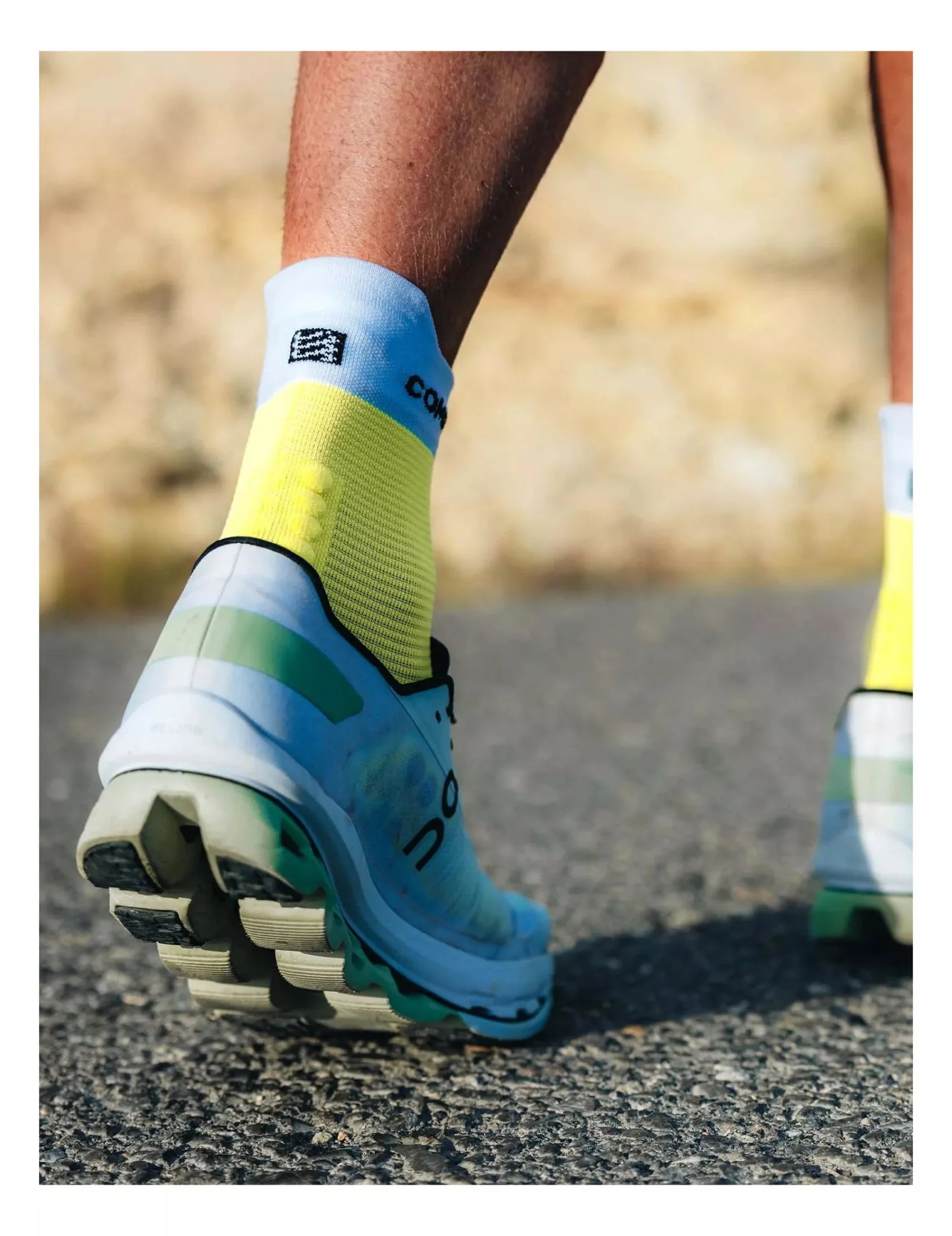 Compressport Pro Racing Socks Run V4.0 High - Image 24