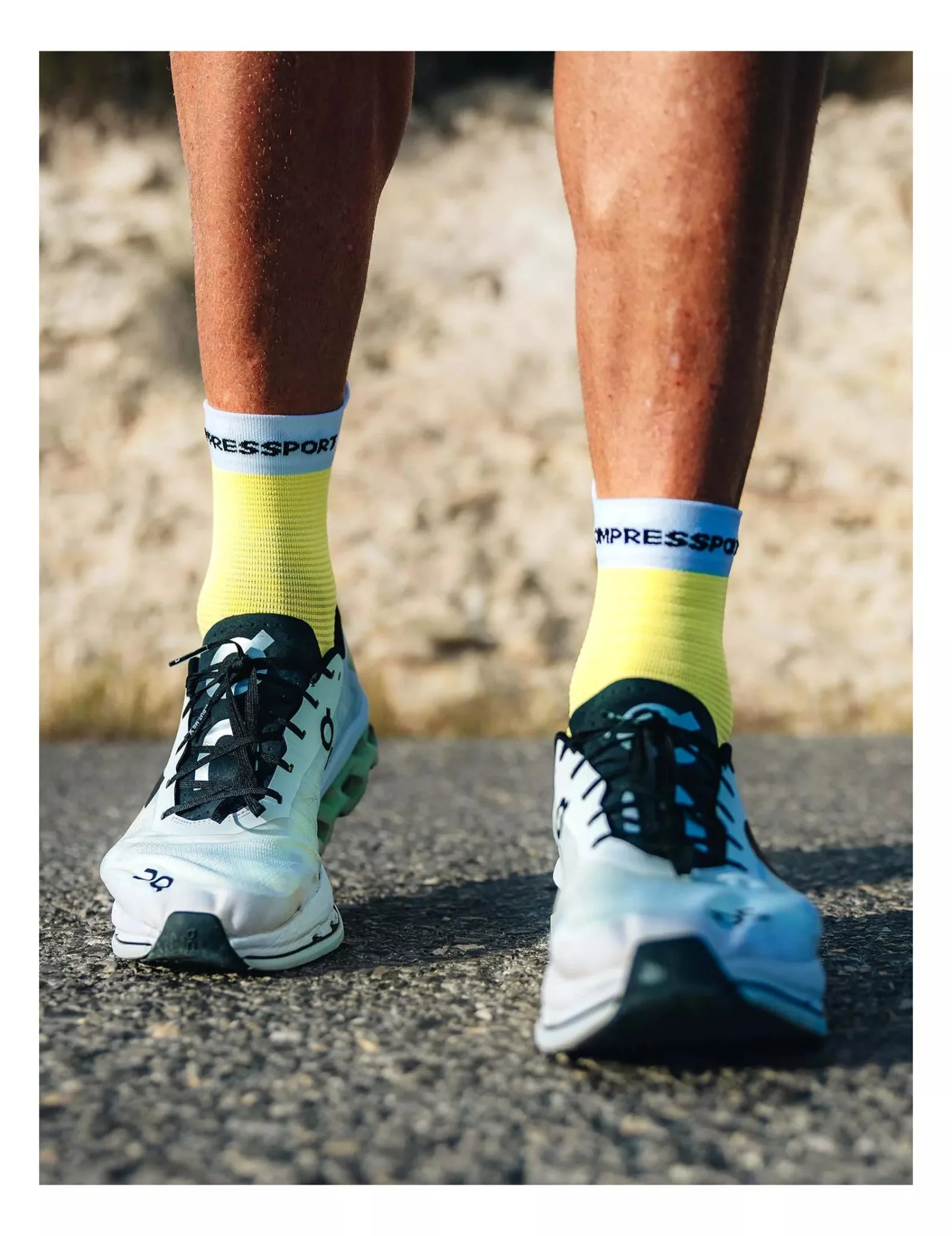 Compressport Pro Racing Socks Run V4.0 High - Image 25