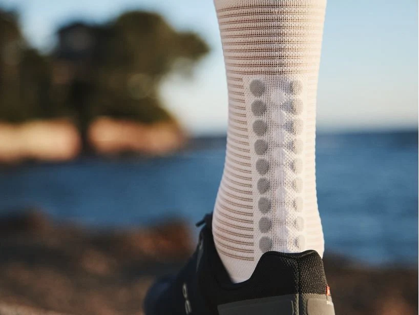 Compressport Pro Racing Socks Run V4.0 High - Image 36